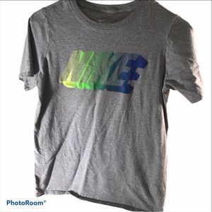 Nike tee shirt size large